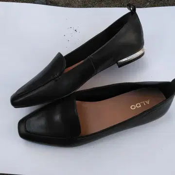 ALDO 블랙 플랫슈즈