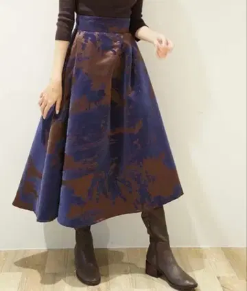 FRAY I.D 샴브레이 플로키 스커트