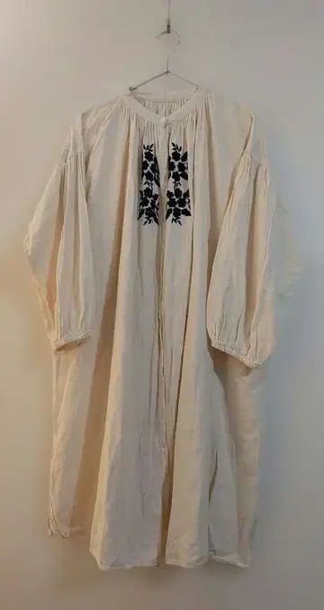 사만사 모스모스 아이보리 자수 코튼 롱 원피스