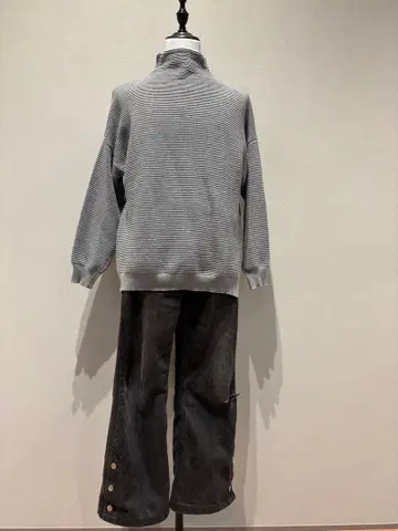 하이넥 니트 L 사이즈