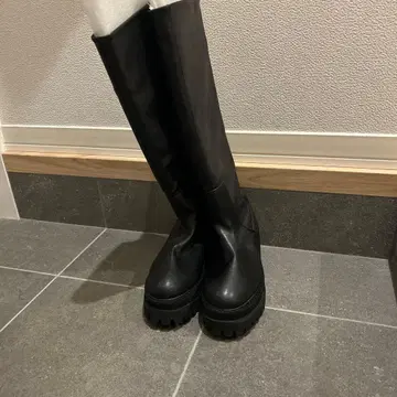 블랙 가죽 롱 부츠 통굽