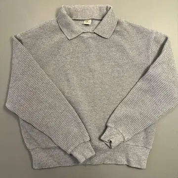 론 허먼 카라 부착 니트