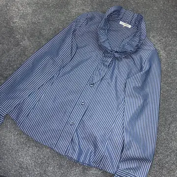 나라 까미체 스트라이프 프릴 블라우스