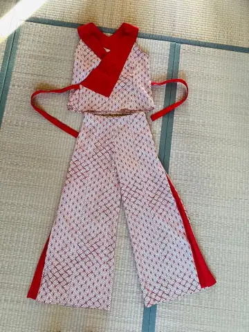 [기모노 리메이크 의상] 빨간색과 화이트 린넨 무늬