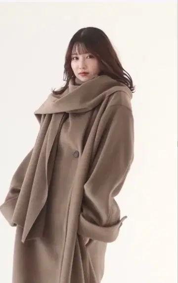 멀티 웨이 머플러 포함 롱 코트