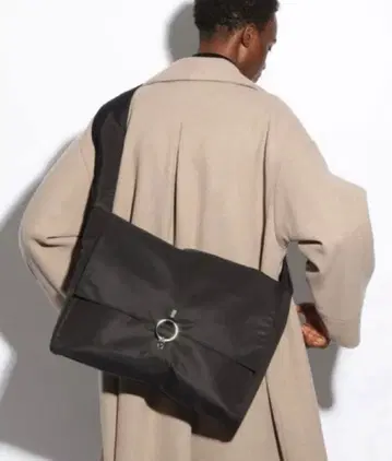 [ 미사용 새상품 ] HARE 링 숄더백 블랙