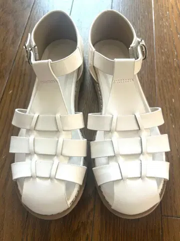 Menue 구르카 샌들 미사용 새상품 사이즈 M