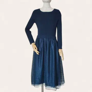 오파크 클립 긴팔 니트 절개 무릎 기장 원피스