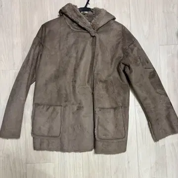 mystic 무스탕 코트