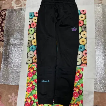 adidas 조거 팬츠 블랙 보라색 로고 자수 새상품급