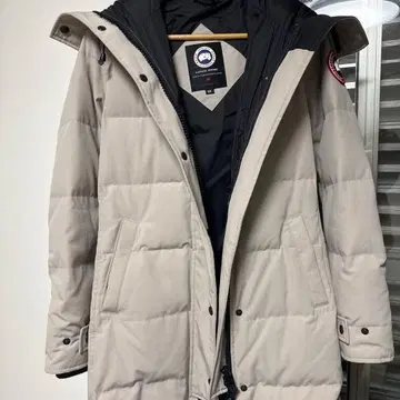 CANADA GOOSE 베이지 다운 자켓