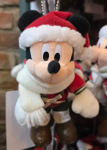 디즈니 크리스마스 2025 미키마우스 인형 배지