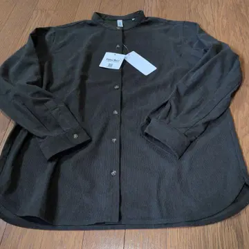 Pitta Re:) 다크 그레이 버튼업 셔츠