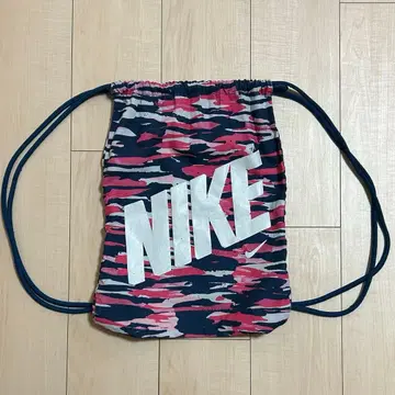 Nike 카모 패턴 숄더백