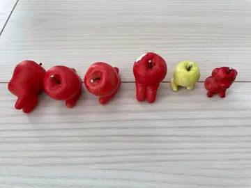 가챠가챠 앉은 사과 사과 피규어