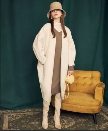 EIMY ISTOIRE 숏 퍼 리버서블 코쿤 코트 아이보리