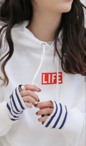 정가 11000엔 SLOBE IENA GOOD ROCK SPEED 후드티