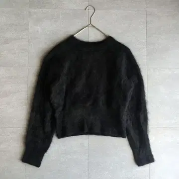 그린 라벨 릴랙싱 24aw 헤어리 컴팩트 풀오버