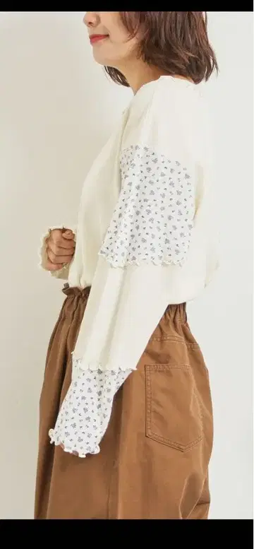 사만사 모스모스 패치워크 배색 메로우 티셔츠 아이보리