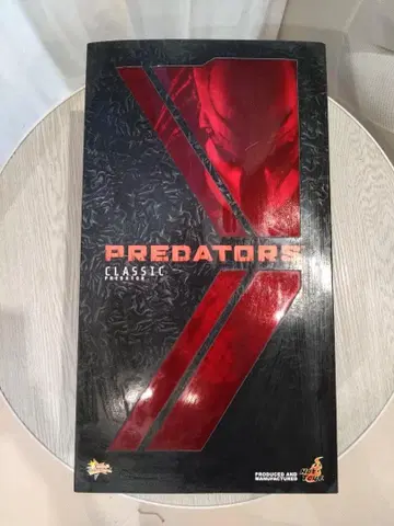 핫토이즈 PREDATORS CLASSIC 피규어