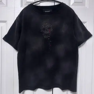GRANCY 스컬 큐빅 디자인 티셔츠