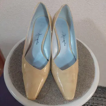 베이지 패턴트 레더 하이힐 7cm