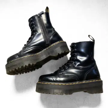 닥터마틴 JADON 8홀 통굽 uk5