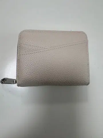 베이지 가죽 접이식 지갑