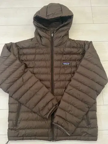 Patagonia 다운 스웨터 패커블 브라운 MEN'S M