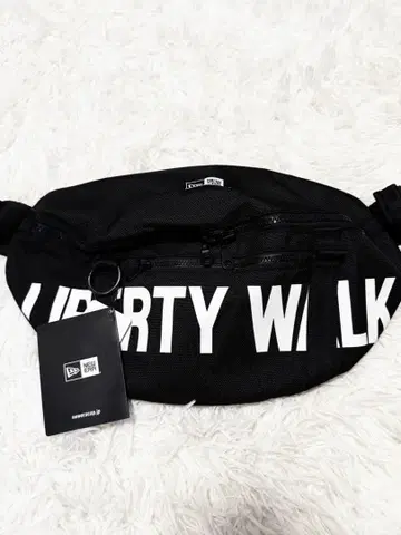 LIBERTY WALK 바디백 블랙