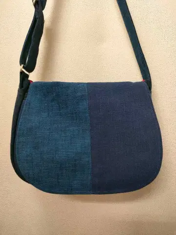 기에몽 네이비 숄더백