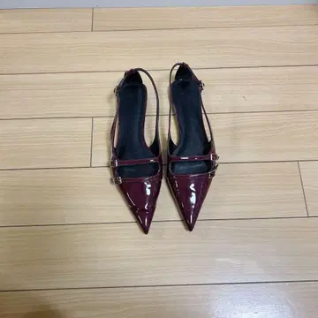 H&M 페이턴트 슬링백 슈즈