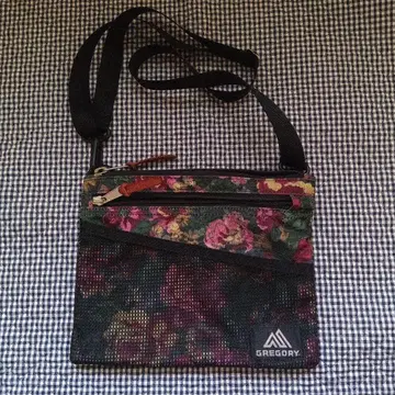 그레고리 사코슈 가든 태피스트리 새상품급