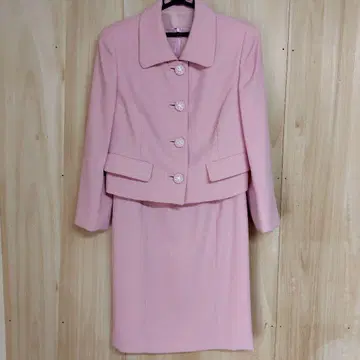 유키 토리이 인터내셔널 핑크 정장 세트 꽃 무늬 버튼 포함