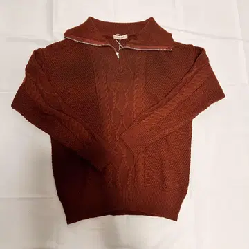 케이블 짜임 니트 스웨터 와인 레드 컬러