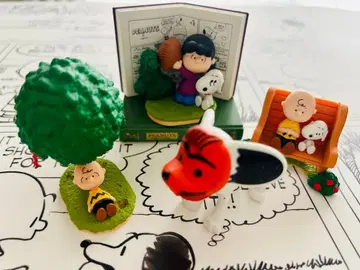 피넛 피규어 세트