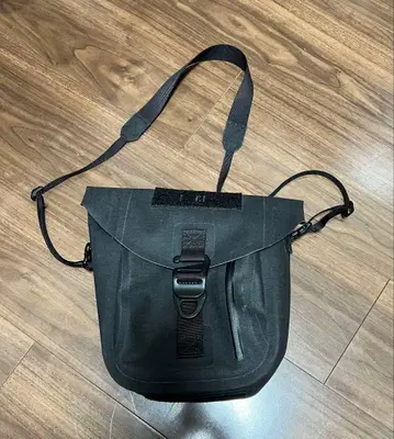 F/CE. SEAMLESS DRY POCHET 카메라백 미니백