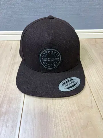 Carhartt x Hurley 콜라보 스냅백 캡 블랙