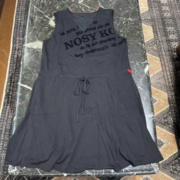 토쿠코 슬리브리스 블랙 튜닉