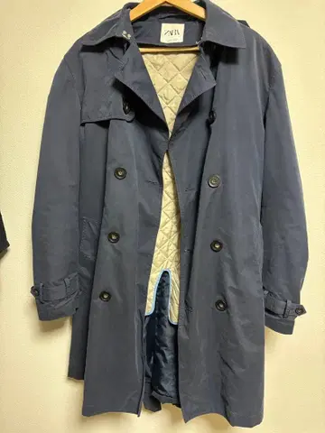 ZARA 네이비 트렌치코트