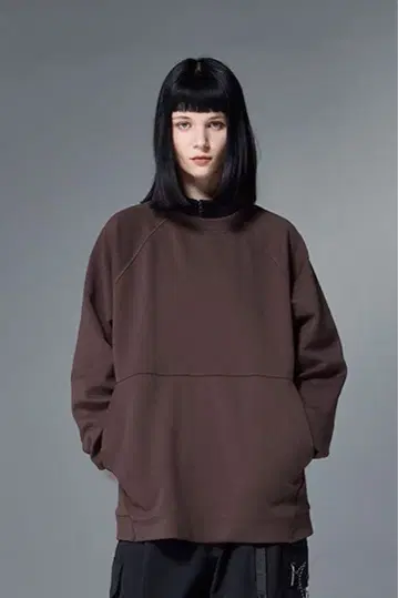 브라운 래글런 슬리브 크루넥 맨투맨 핸드 포켓 부착