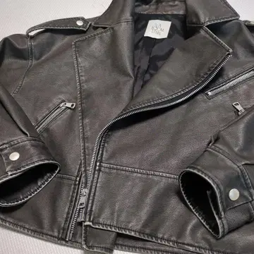 SHAROOM LYNN 숏 라이더 자켓 워시 블랙