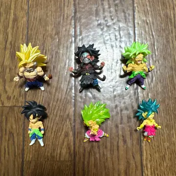 드래곤볼 피규어. 브로리와 칸버.