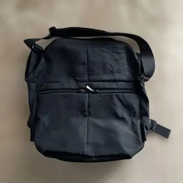 COTEetCIEL 블랙 메신저 백