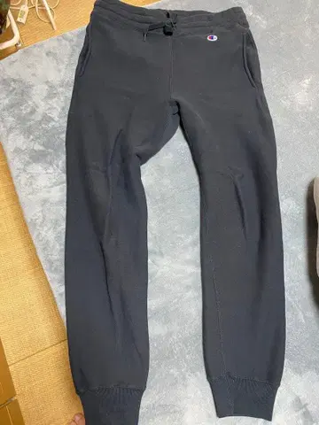 Champion 블랙 리버스 위브 스웨트 팬츠 C3-E205