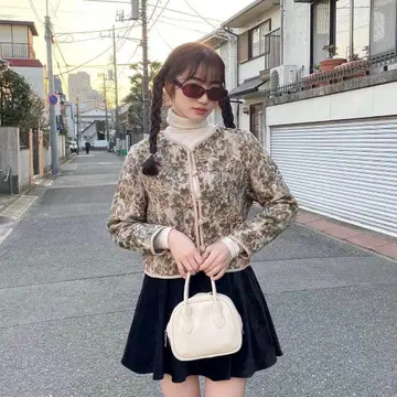 꽃무늬 자수 버튼 가디건 apretro