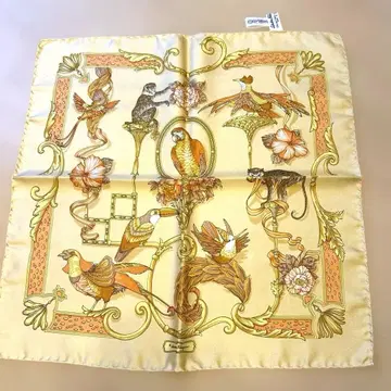 [레어 새상품] 살바토레 페라가모 실크 스카프