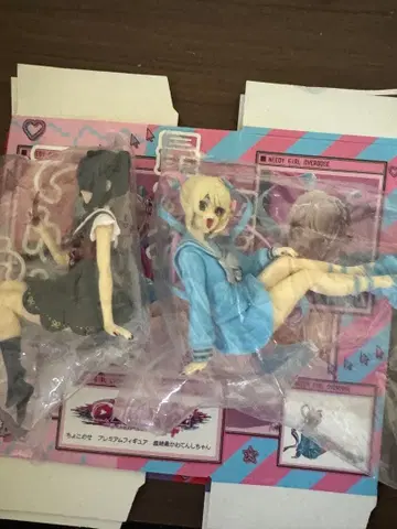 NEEDY GIRL OVERDOSE 캐릭터 2체 세트