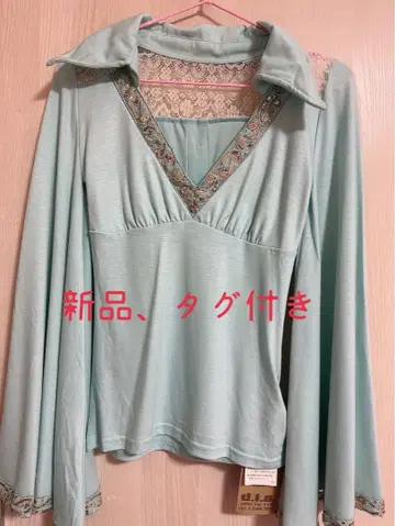 d.i.a. 상의 택 포함 새상품 플레어 소매