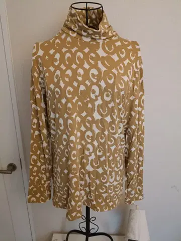 Marimekko UNIQLO 터틀넥 긴팔 상의